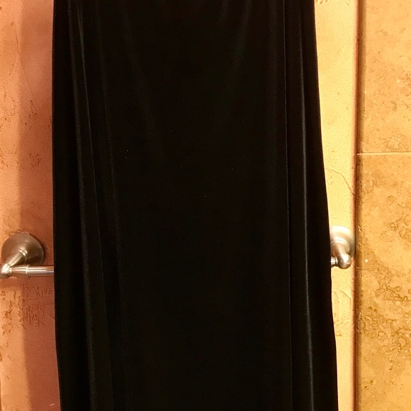 Jacobi 3 piece elegant black velveteen ensemble - Picture 6 of 7